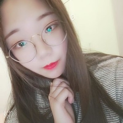 当爱在靠近封面