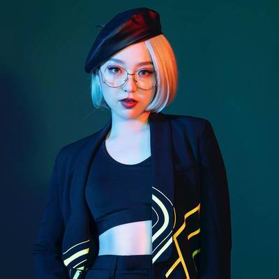 爱包围 - 盛婕封面
