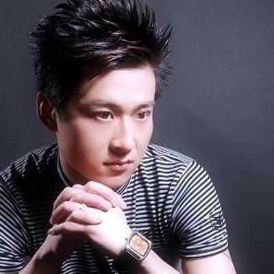 亲爱的你在哪里封面