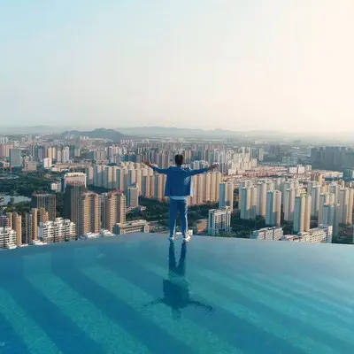 这里是日照封面