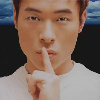 相爱的人本来就该黏着的封面