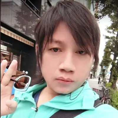 别把自己藏在黑暗里 - 翁百璋封面