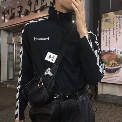 我们不一样封面