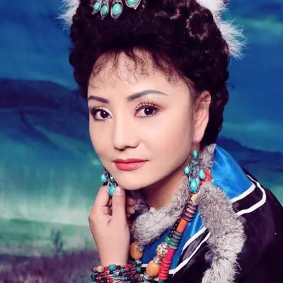 又唱山歌给党听 - 郭瓦·加毛吉封面