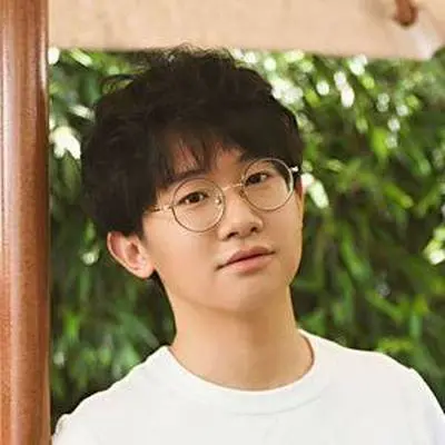 情字几何封面