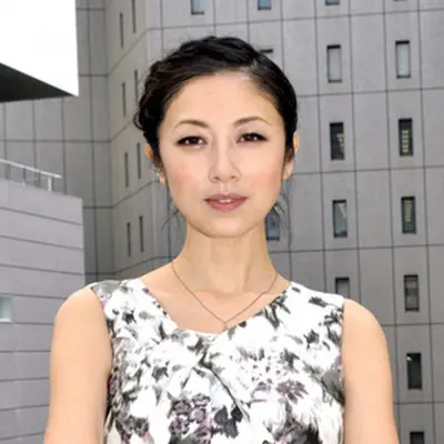 见知らぬ彼女への伝言封面