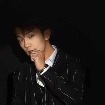 乱世巨星封面