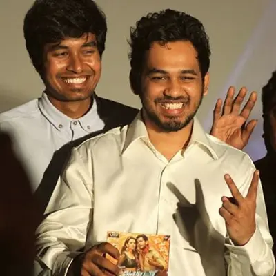Manishi Musugulo Mrugham Neney Ra (From Dhruva)封面