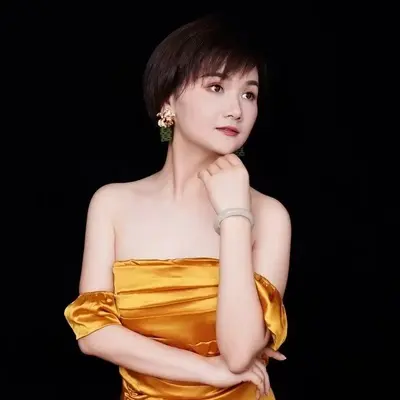 如果你爱上她请别告诉我(伴奏) - 婉婷封面