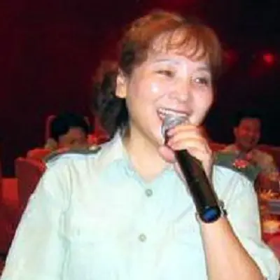 你好,美丽的花城(伴奏）封面