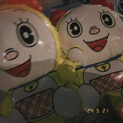 借着雨点说爱你封面
