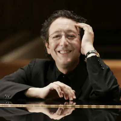Concerto pour piano et orchestre No. 1 en mi mineur, Op. 11 - I. Allegro maestoso (第1号钢琴与乐团的协奏曲，作品11 - 第一乐章 庄严的快板)封面