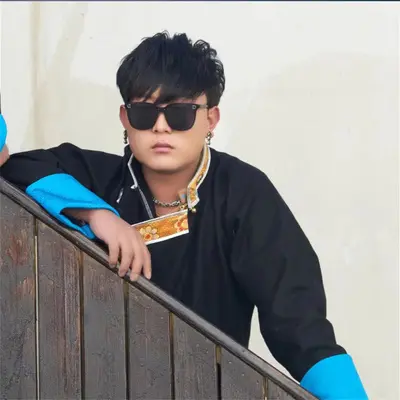 难忘封面