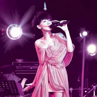 天梯(Live)封面