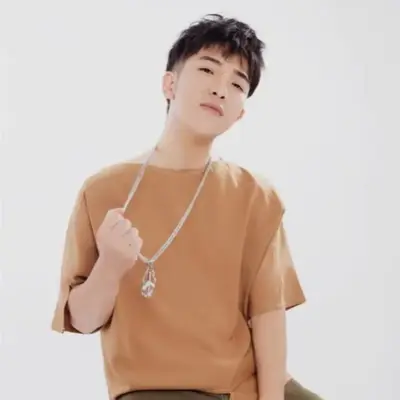 青梅语(伴奏) - 吴泽翰封面