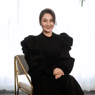 三尺讲台封面