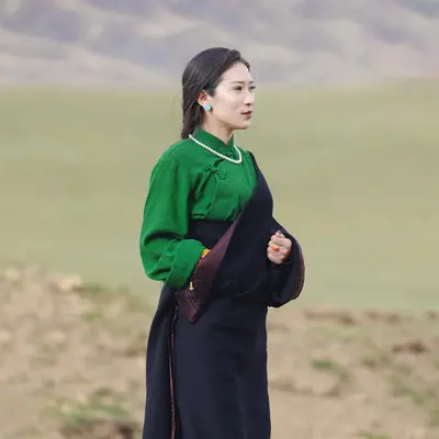 吉祥锅庄封面