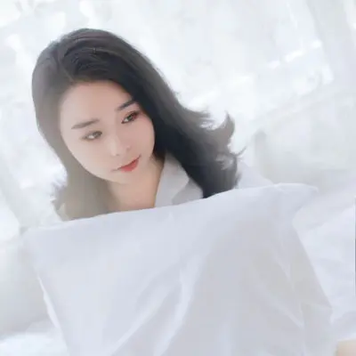 爱情让人痛断肠（布依调） - 李小琰封面