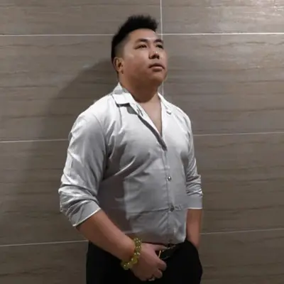 最远的你是我最近的爱封面