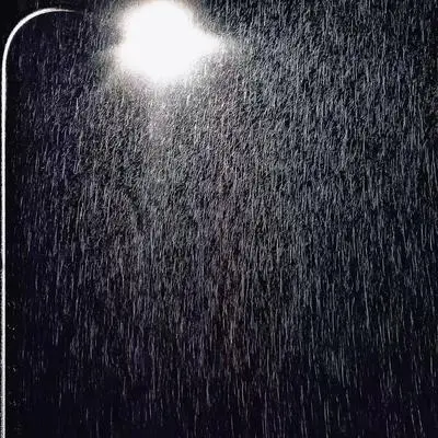 昨天阴天雨天（完整版）封面